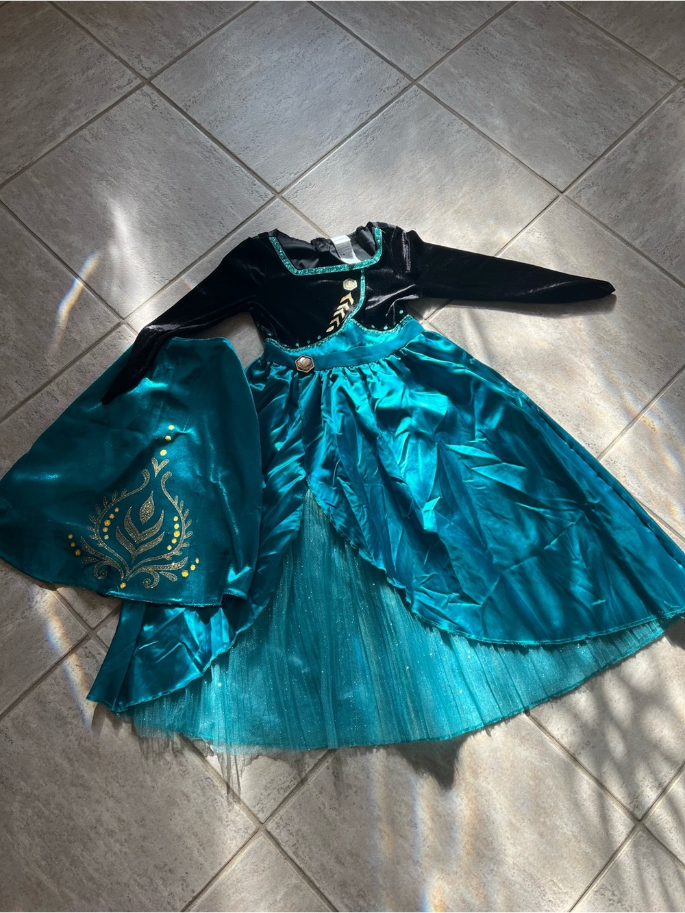 Frozen II Anna Costume with Cape - Kids size M (7-8)